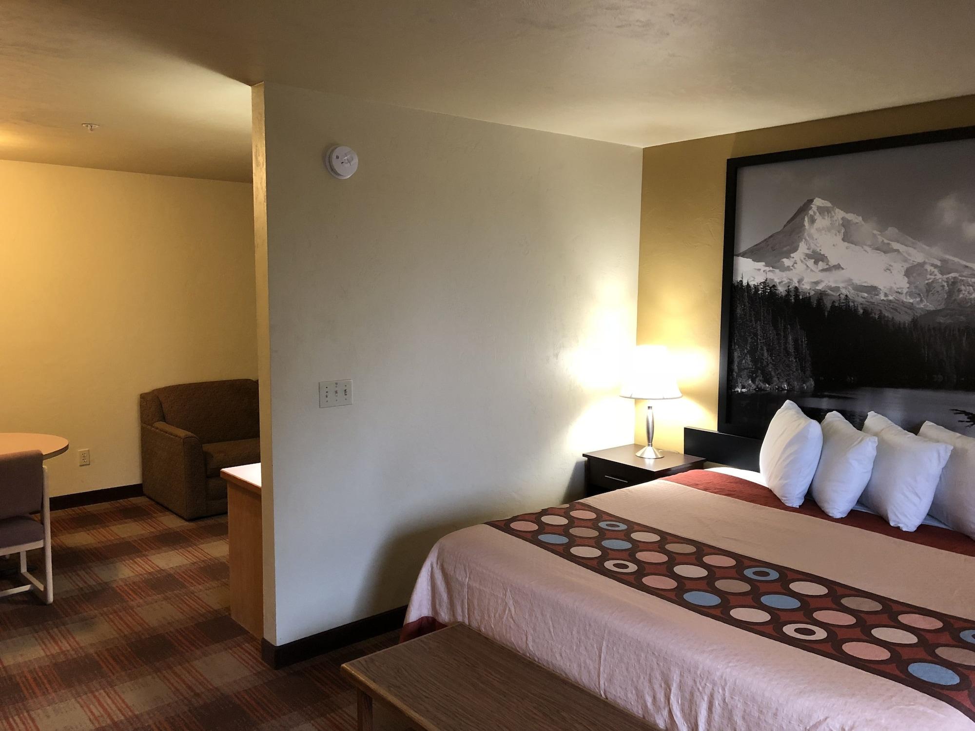 Super 8 By Wyndham Kennewick Motel Exterior photo
