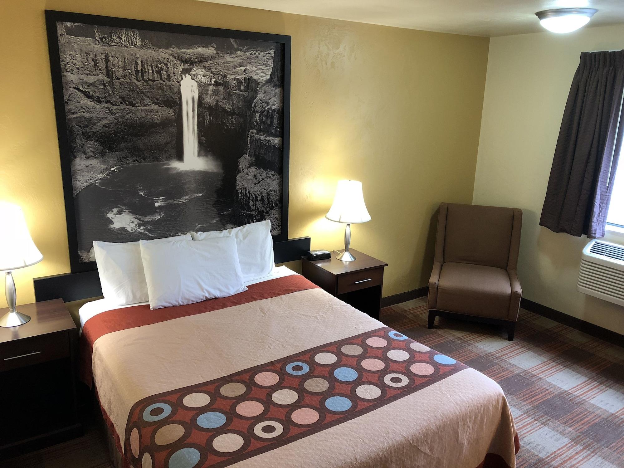 Super 8 By Wyndham Kennewick Motel Exterior photo
