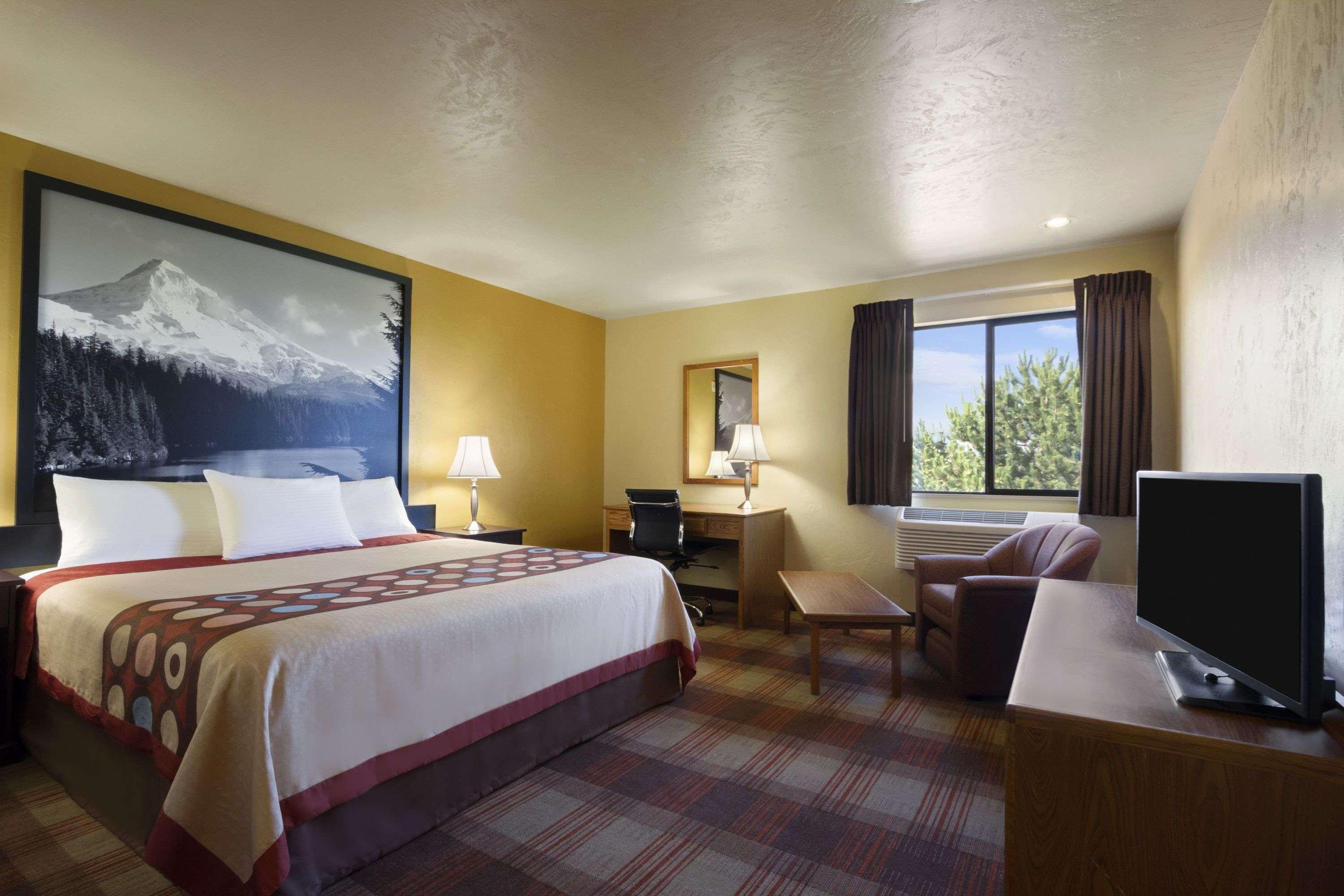 Super 8 By Wyndham Kennewick Motel Exterior photo