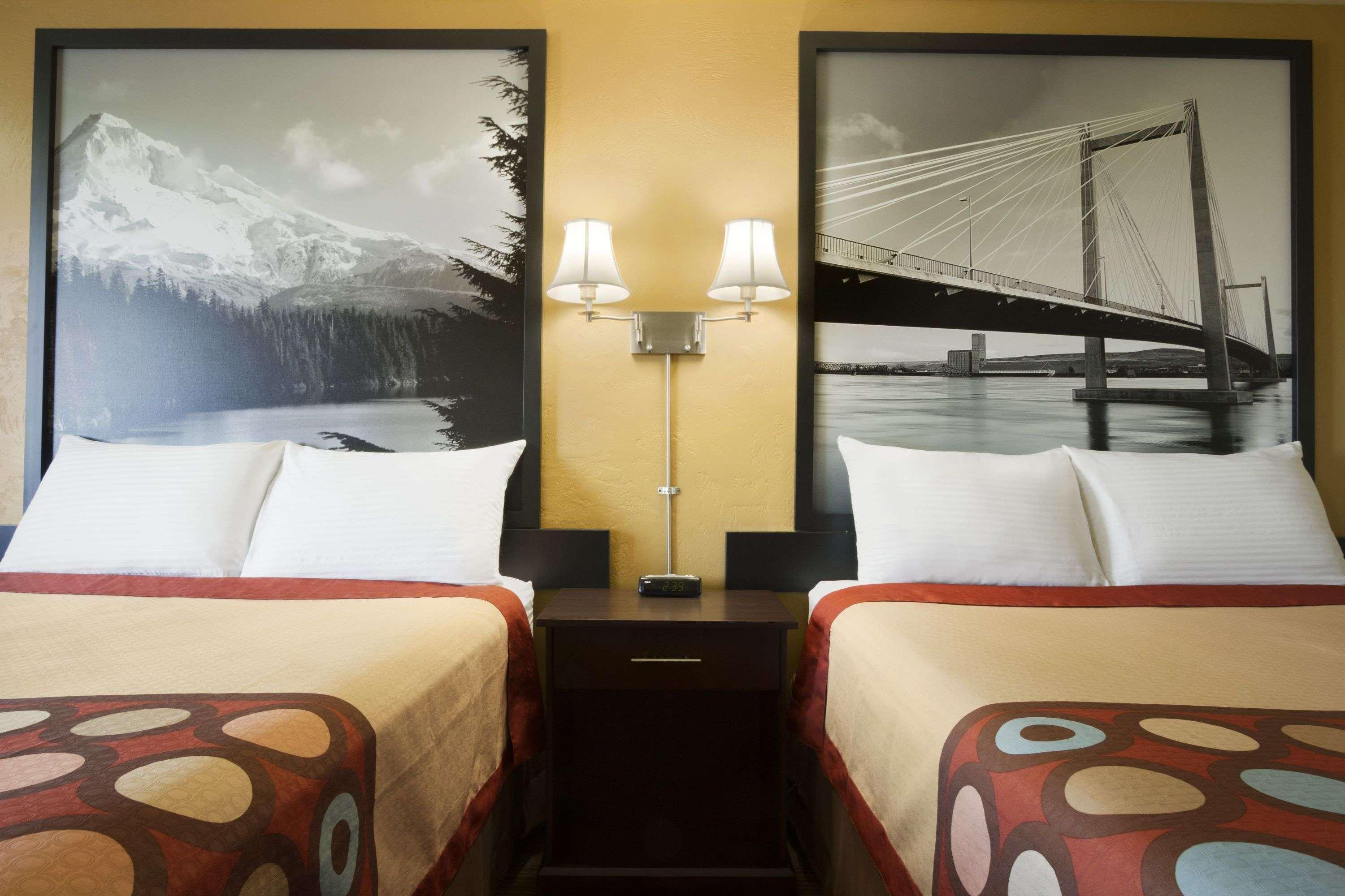 Super 8 By Wyndham Kennewick Motel Exterior photo