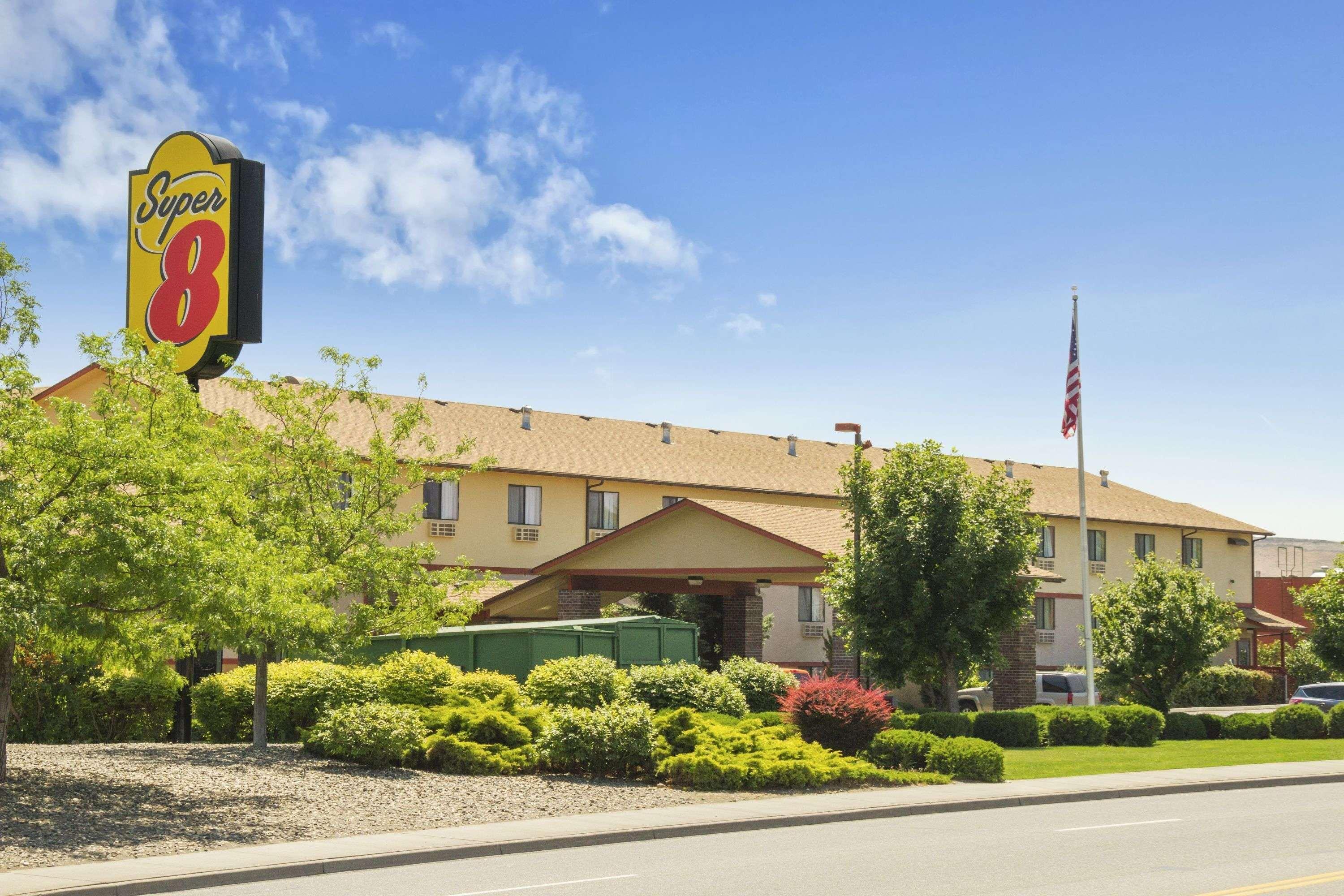 Super 8 By Wyndham Kennewick Motel Exterior photo